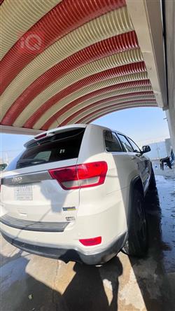 جیپ گراند شیرۆکی